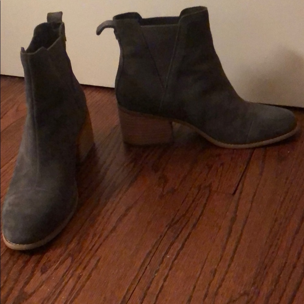 Tom’s Booties